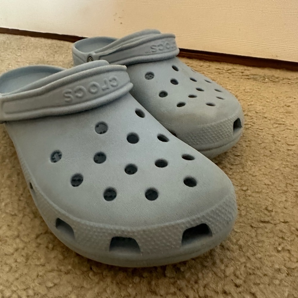 Light blue crocs unisex